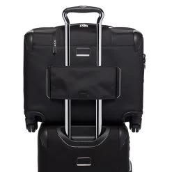 Tumi Arrivé Compact 4 Wheel Briefcase Black -Mode Tassen Winkel image 1054
