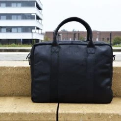 DSTRCT Limited Double Zip 15'' Laptoptas Zwart -Mode Tassen Winkel image 4024