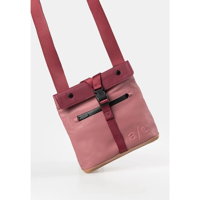 Aunts & Uncles Japan Tsu Waistbag Apple Butter 9 Aunts & Uncles Japan Tsu Waistbag Apple Butter - Image 9