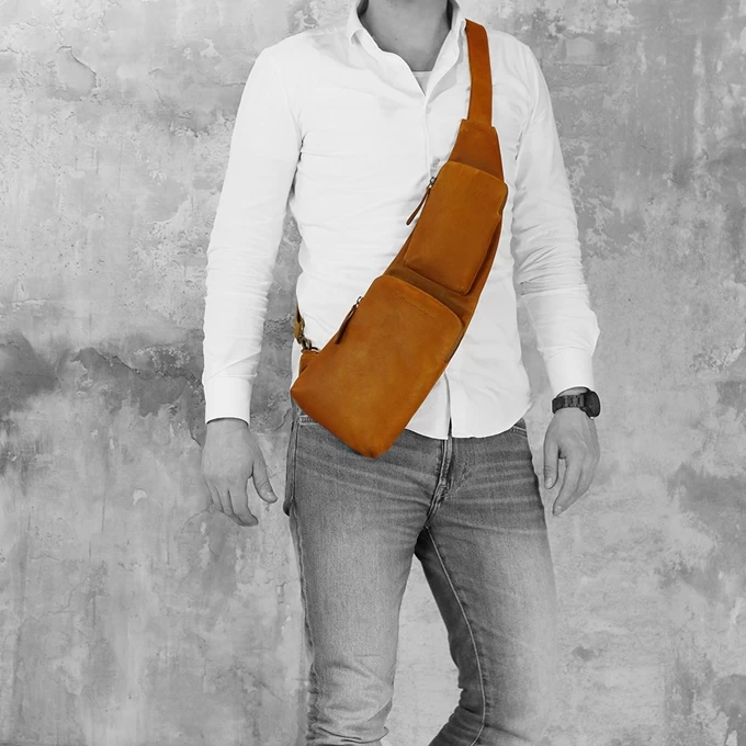The Chesterfield Brand Logan Crossbody Rugzak Brown 2 The Chesterfield Brand Logan Crossbody Rugzak Brown - Image 2