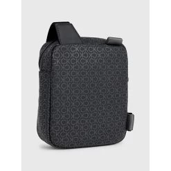 Calvin Klein Rubberized Conv Repo Black Uv Mono -Mode Tassen Winkel image 6997