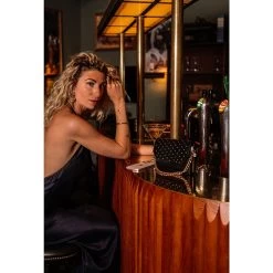 MÔSZ Kris Crossbody Phonebag Studs Black -Mode Tassen Winkel image 7266