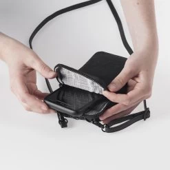 Aunts & Uncles Japan Uji Phonebag Fallen Rock -Mode Tassen Winkel image 8206