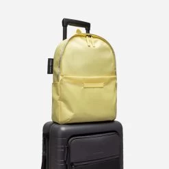 Horizn Studios Shibuya Daypack M Glossy Lemon / Light Quartz Grey 14 Horizn Studios Shibuya Daypack M Glossy Lemon / Light Quartz Grey -Mode Tassen Winkel image 9149