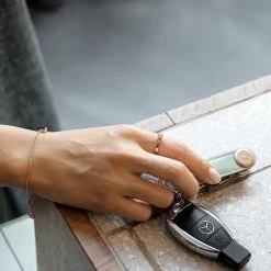 Orbitkey Crazy Horse Leather Key Organiser Obsidian Black/red -Mode Tassen Winkel image 9721